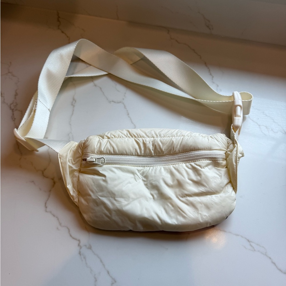 Marine Layer Cream Crossbody Bag with Multicolor Stripes - Picture 5 of 6